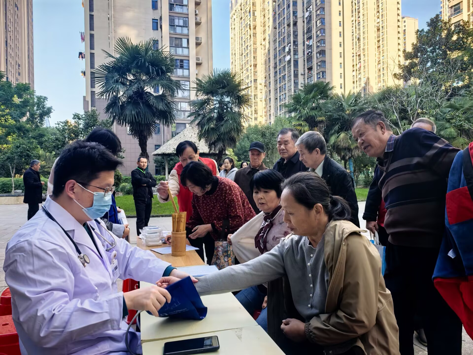 1761352601917392.jpg 855F7CF90E97F0181A441A371E184188.jpg