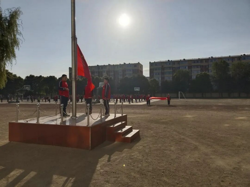 新星小学共盼祖国统一升旗仪式1_副本.png