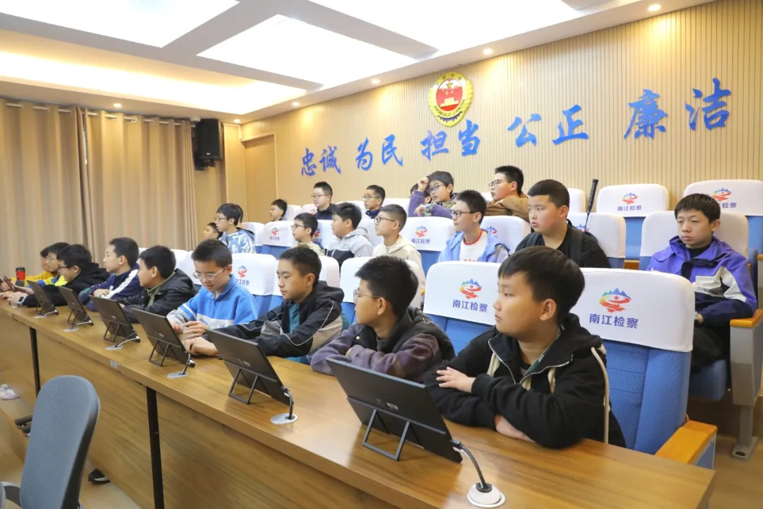 1761633640366471.webp 640 (4).webp