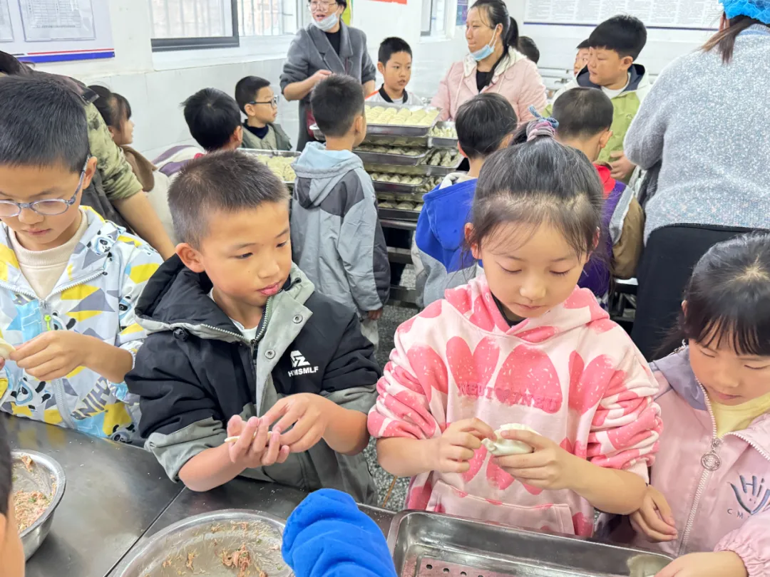 1761634383670916.webp 640 (7).webp