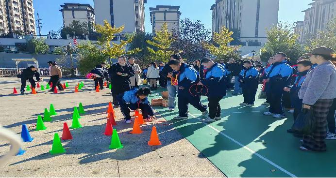 1761640011252720.jpg 特校秋游2.jpg