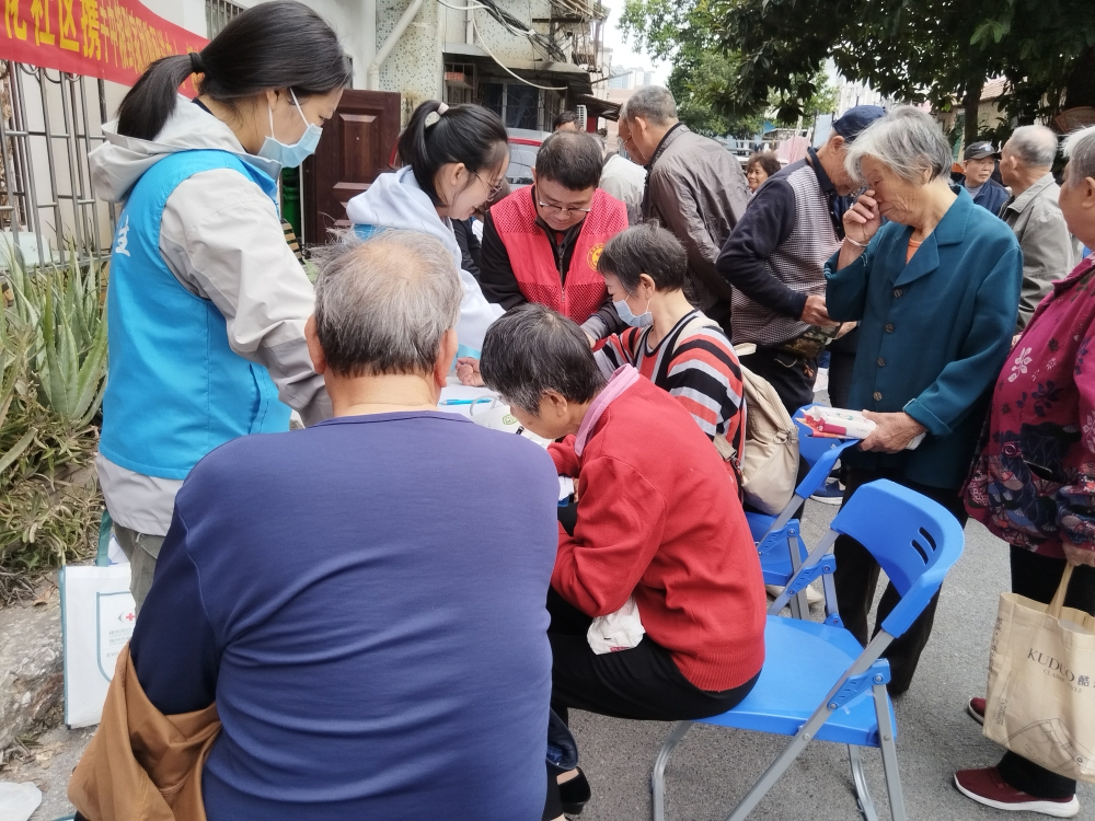 义诊现场 (2).jpg