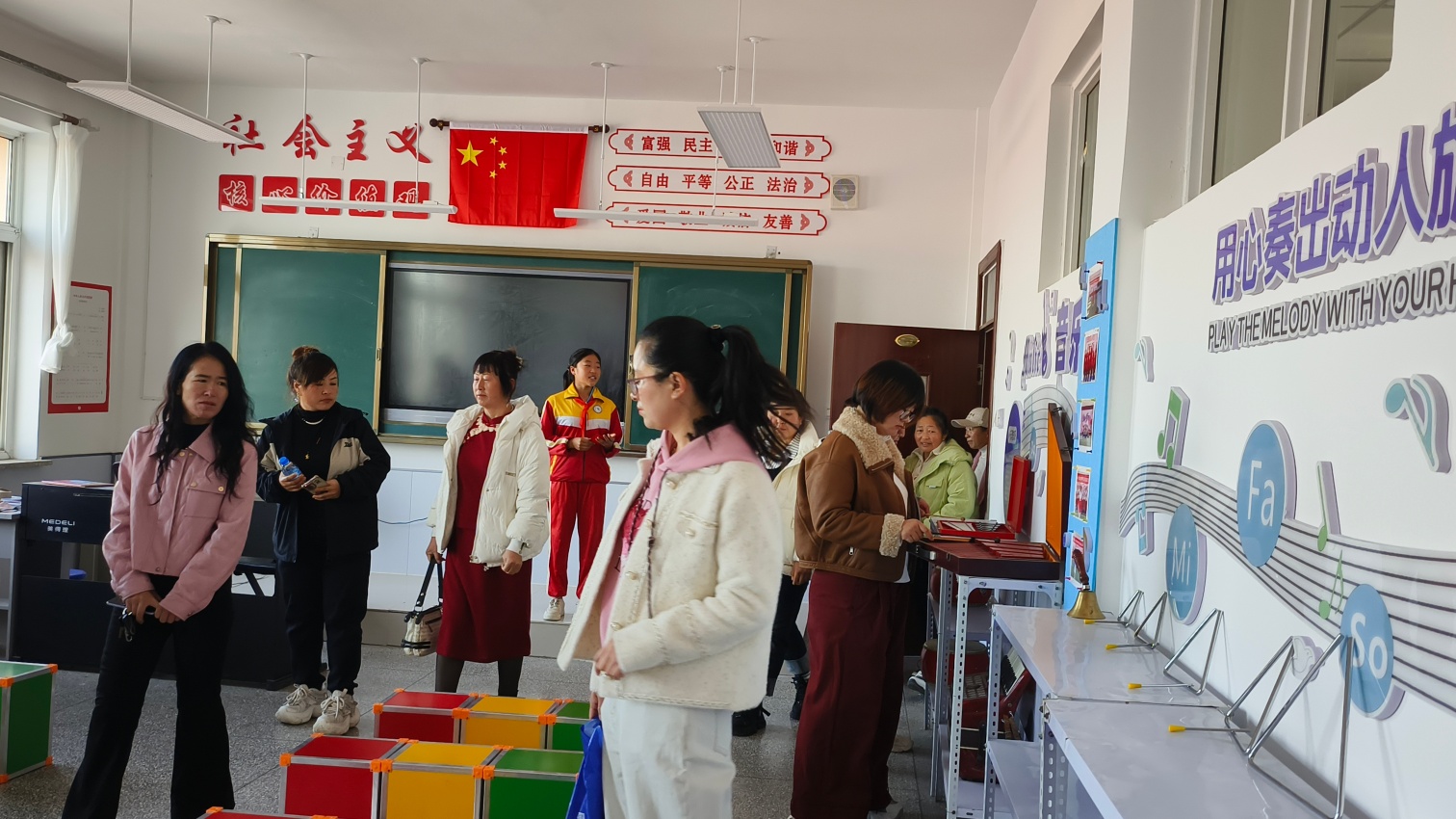 风水沟小学“家校共融 爱满成长”家长开放日活动照片12_副本.jpg