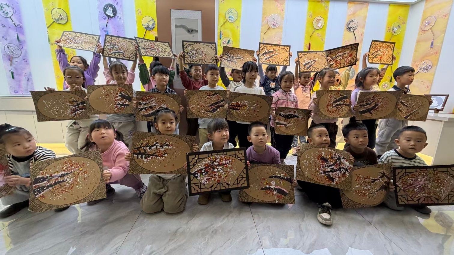 西城街道新景四季东社区“喜上梅梢”绘童心，传统文化润成长“活动照片2_副本.jpg