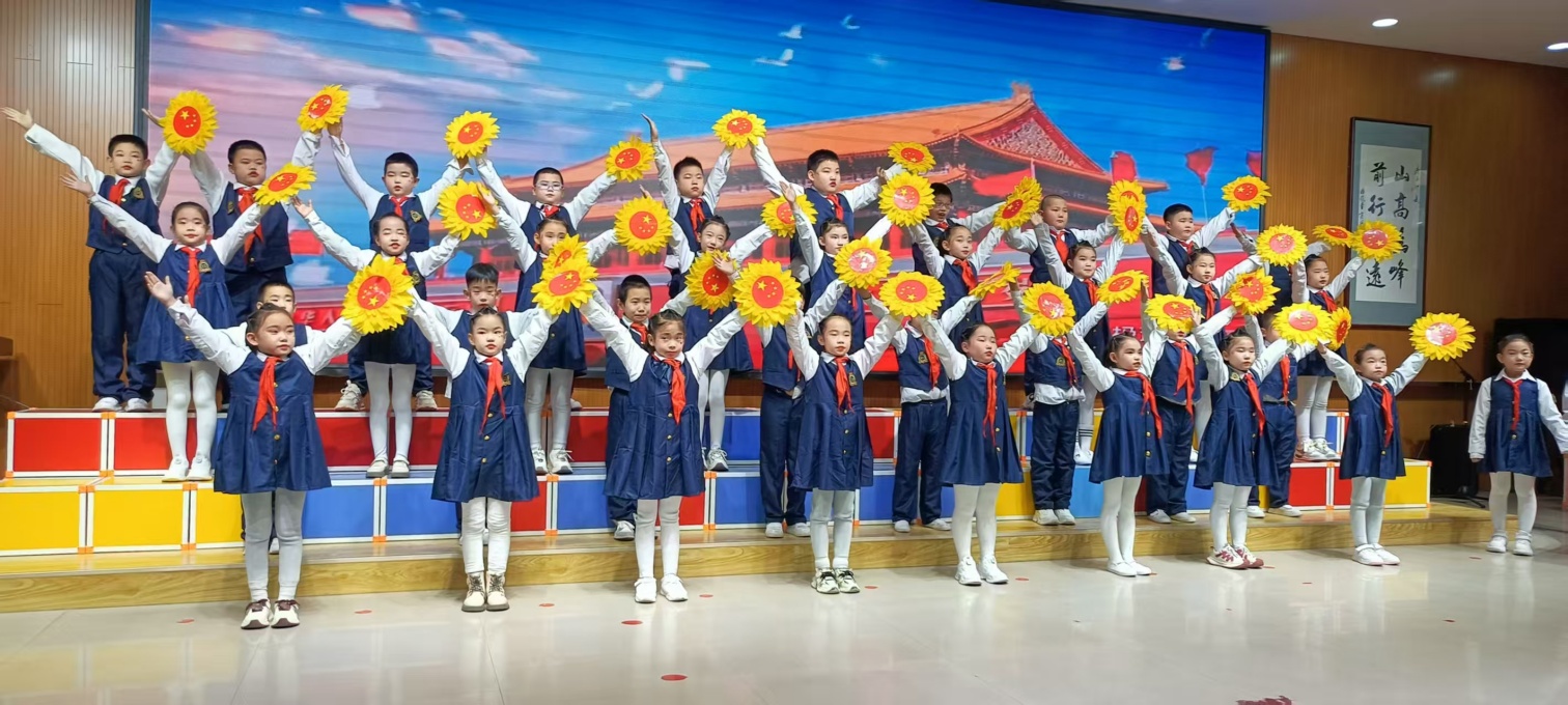 山前学校“红歌嘹亮颂祖国，童心向党唱未来”活动照片9_副本.jpg