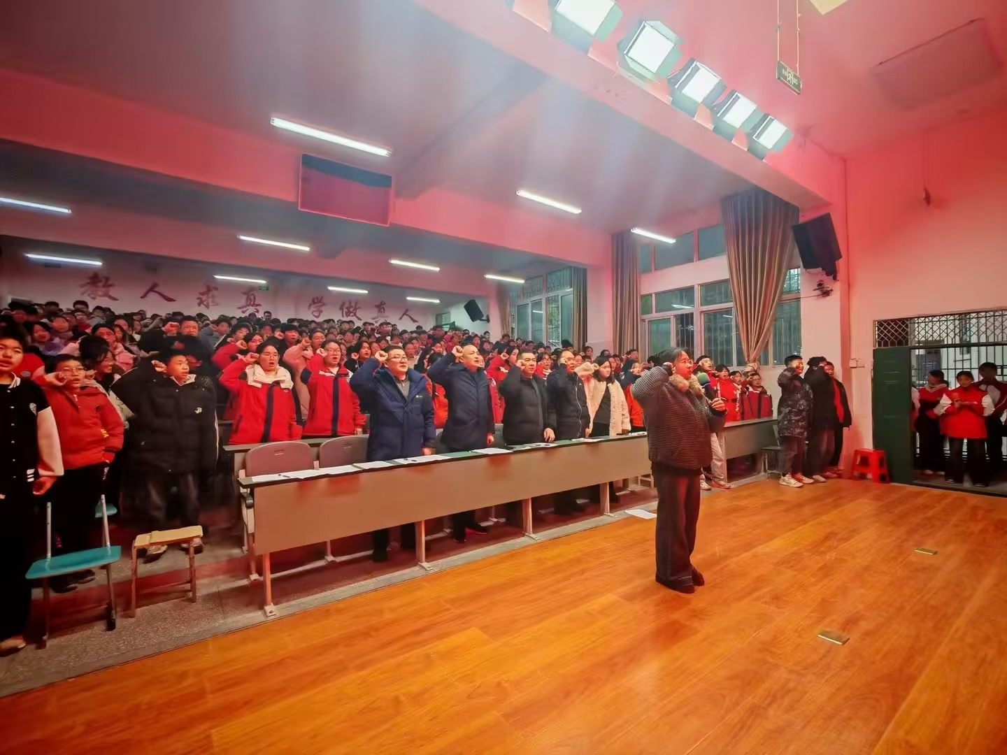 1766897843618461.jpg 22.jpg