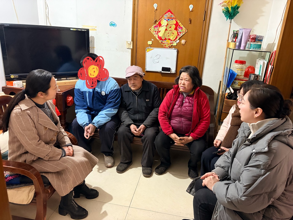 1769754014759393.jpg 【震泽镇】砥定社区:校社协同聚合力 联合走访暖人心.jpg