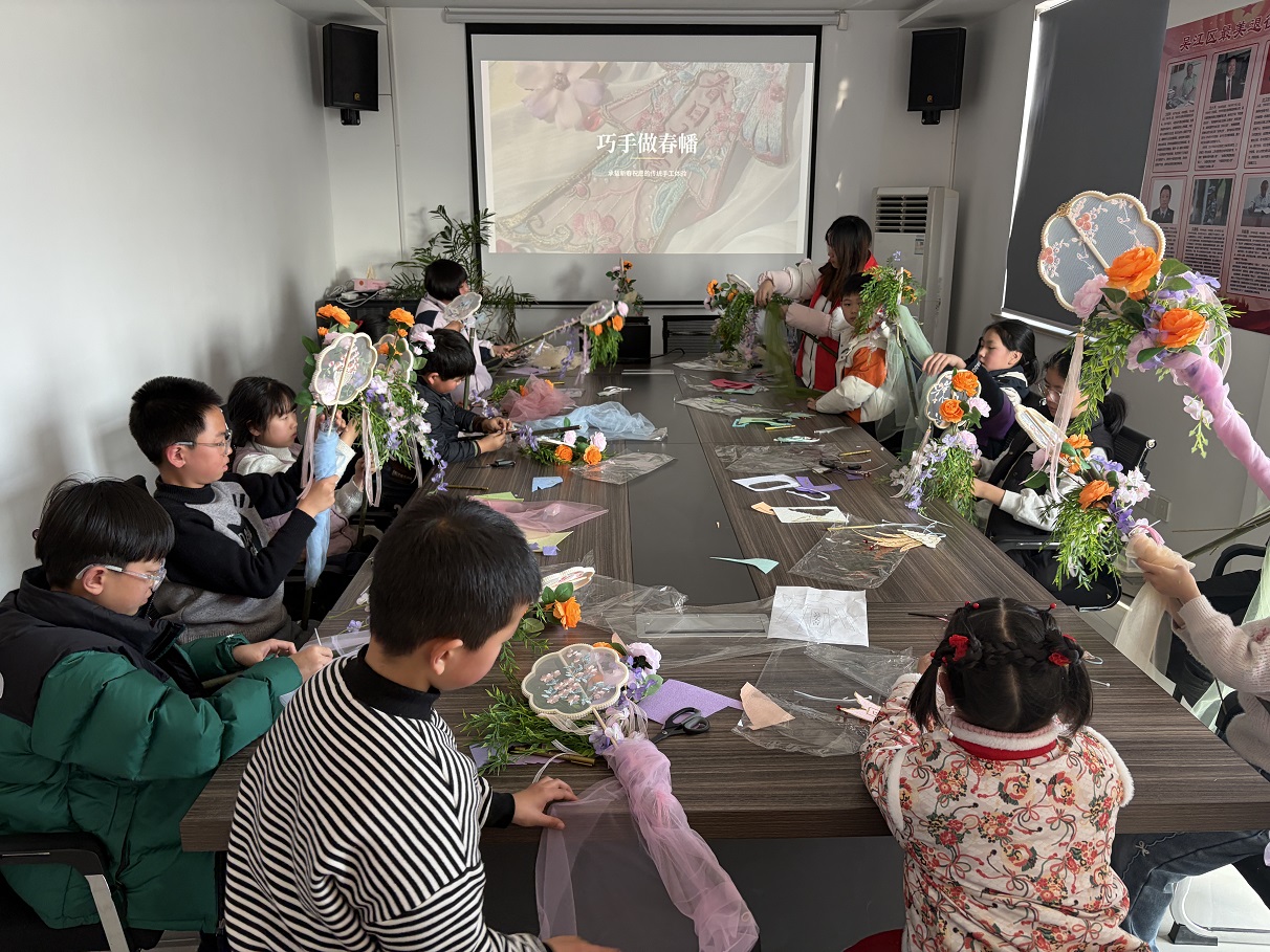 【震泽镇】朱家浜村：立春寻春趣 指尖绘春光.jpg