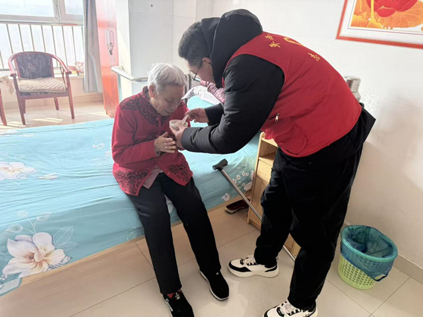 1772681248776300.jpg 西露天街道平西北街社区“元宵佳节情意浓 民族团结一家亲”活动照片2_副本.jpg