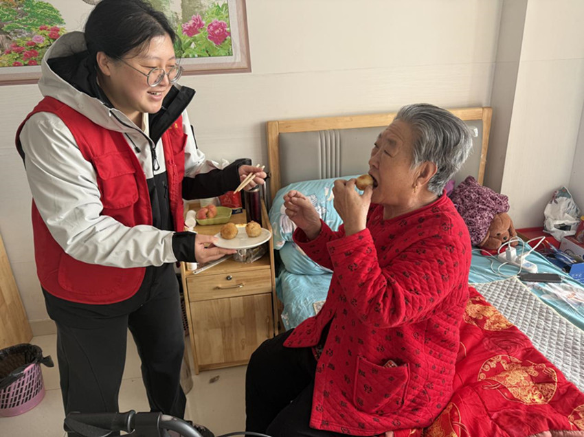 1772681298376344.jpg 西露天街道平西北街社区“元宵佳节情意浓 民族团结一家亲”活动照片3_副本.jpg