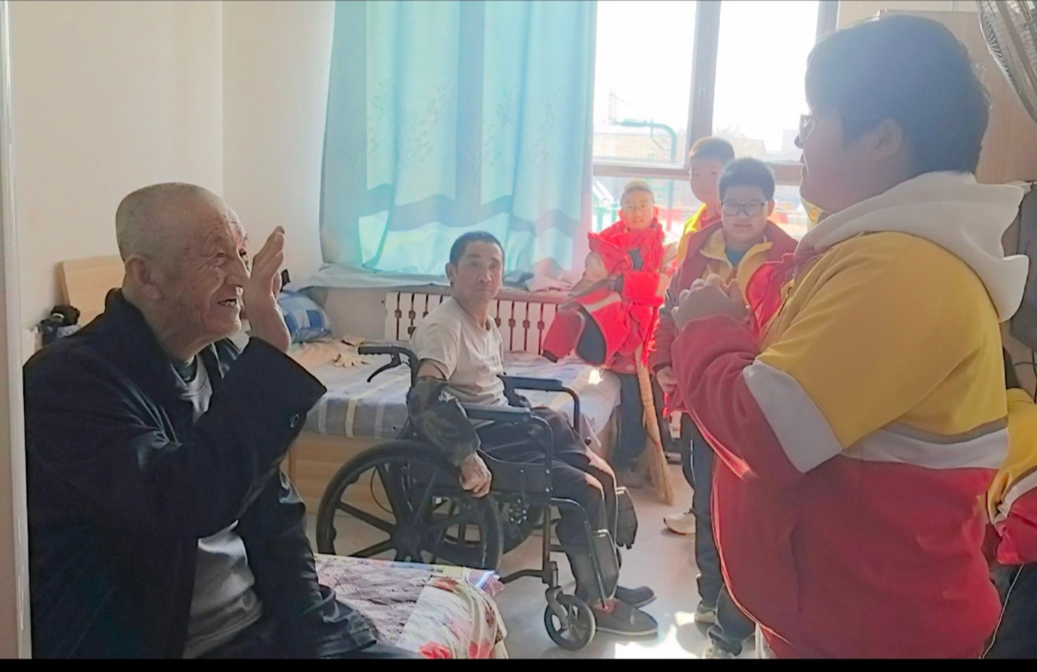 1773803499593209.jpg 建昌营小学”雷锋精神,春日启航“学雷锋系列活动照片5_副本.jpg