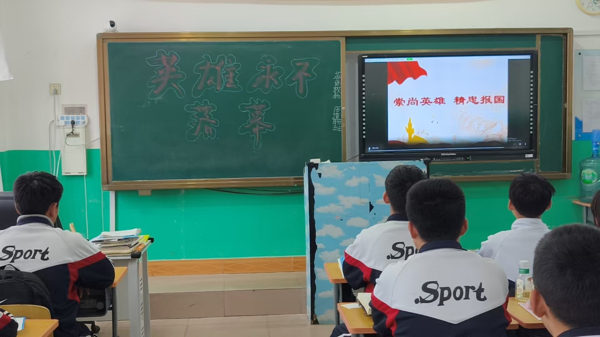 1774165112733986.jpg 古校学雷锋1.jpg