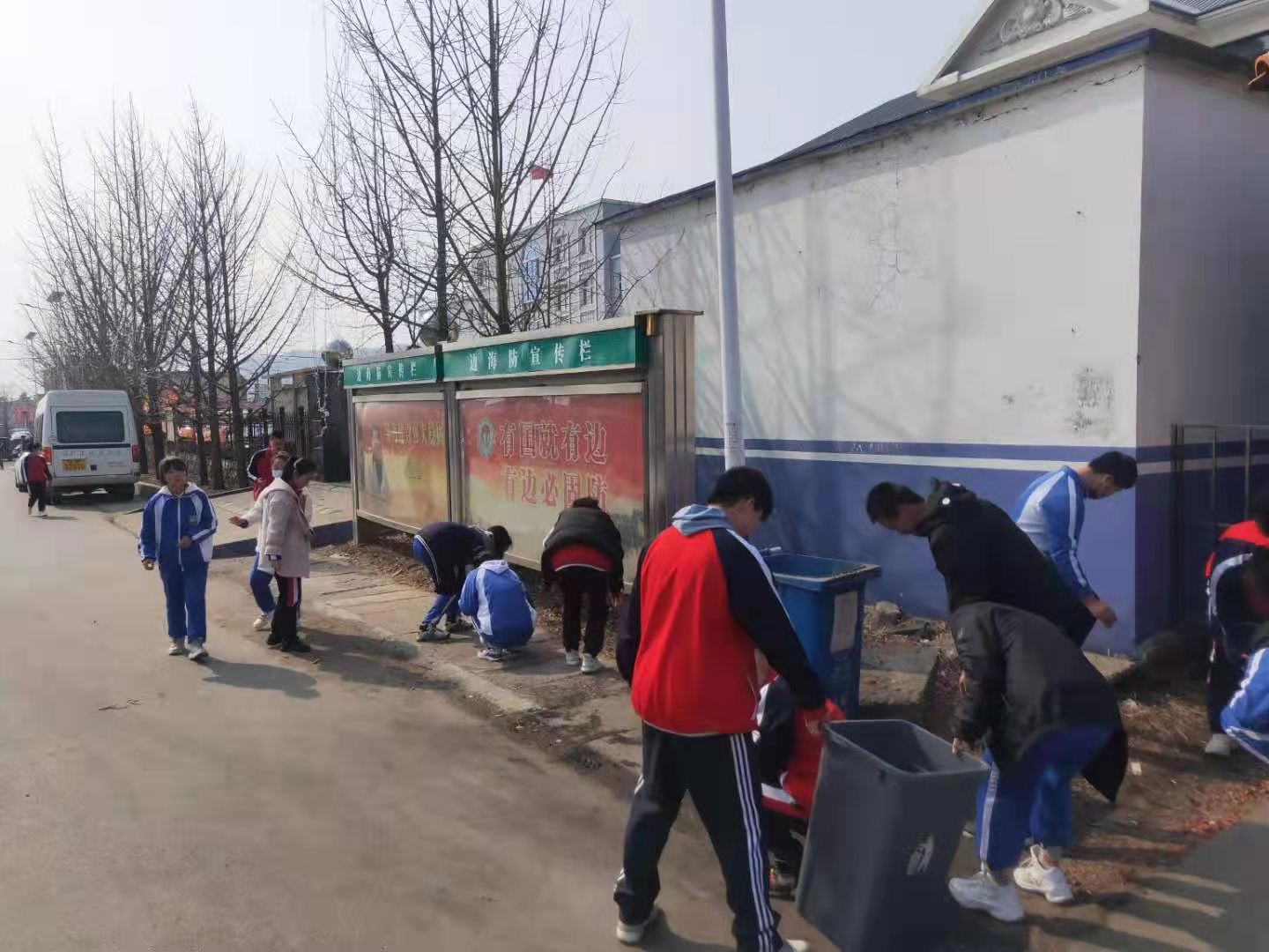 1774165265956985.jpg 古校学雷锋2.jpg