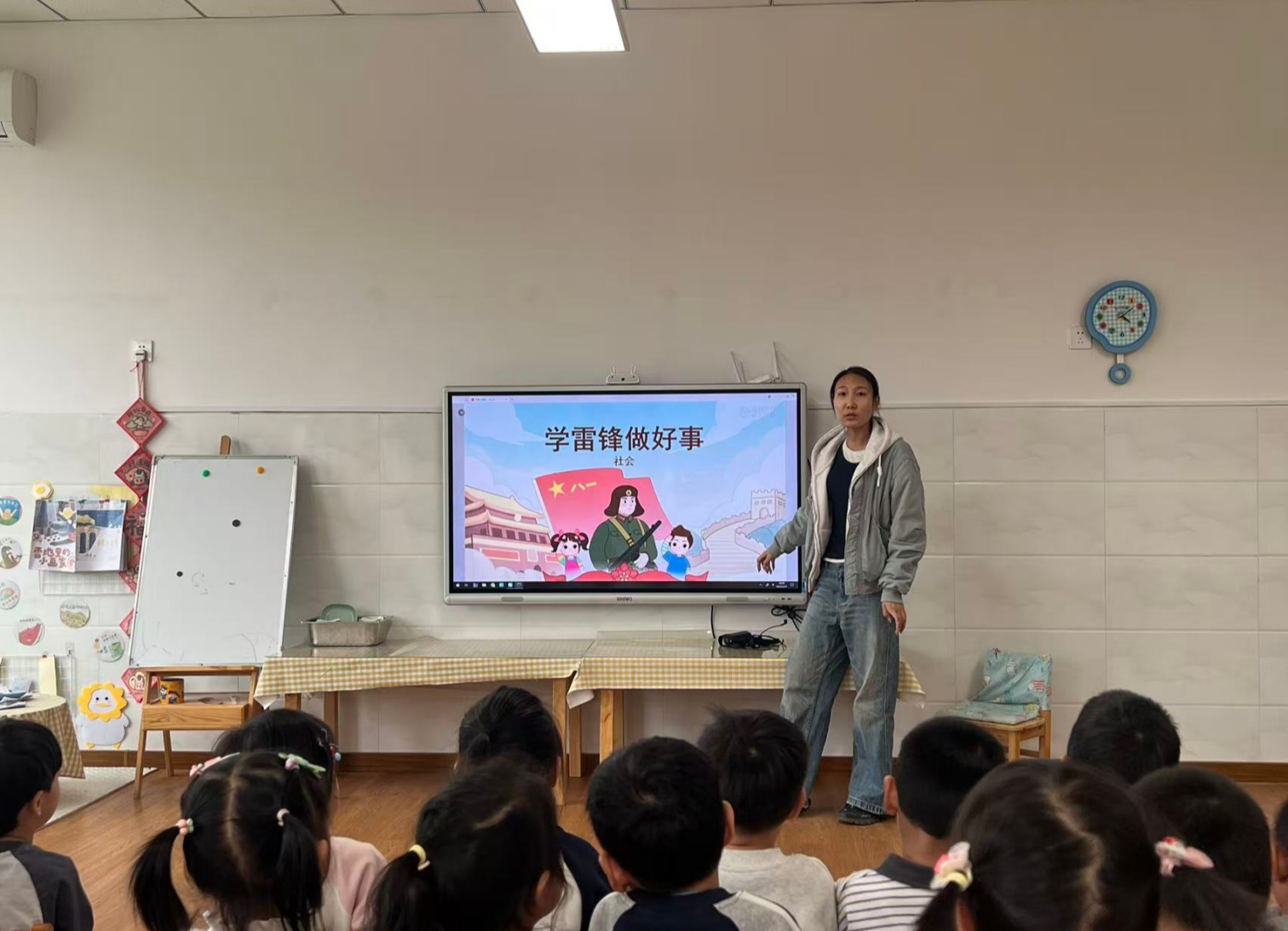 第三幼儿园”传承雷锋精神 萌娃争做先锋“学雷锋月活动照片1_副本.jpg