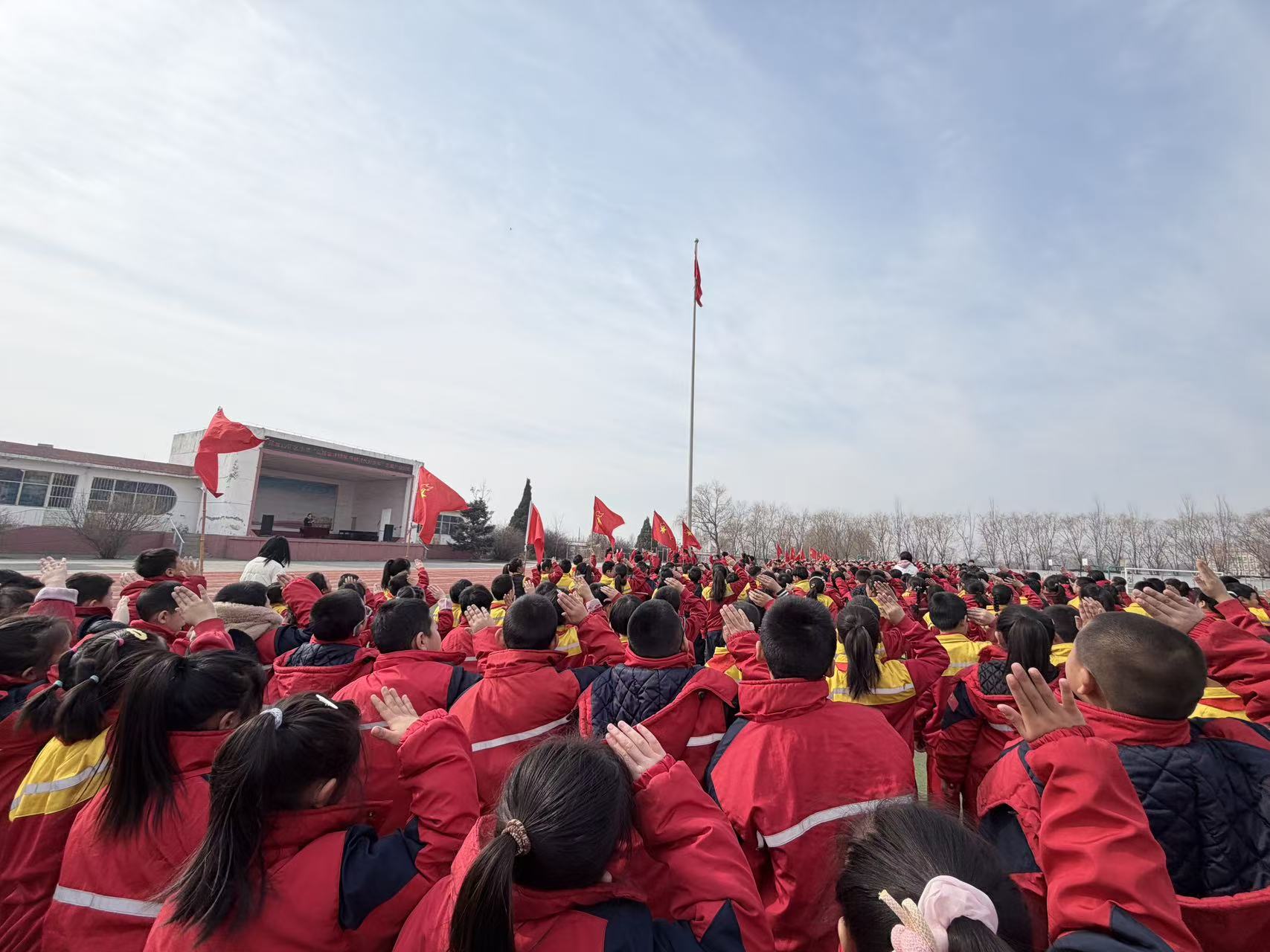 元宝山矿小学“尚美润童心，雷锋伴我行”学雷锋系列活动月照片5.jpg