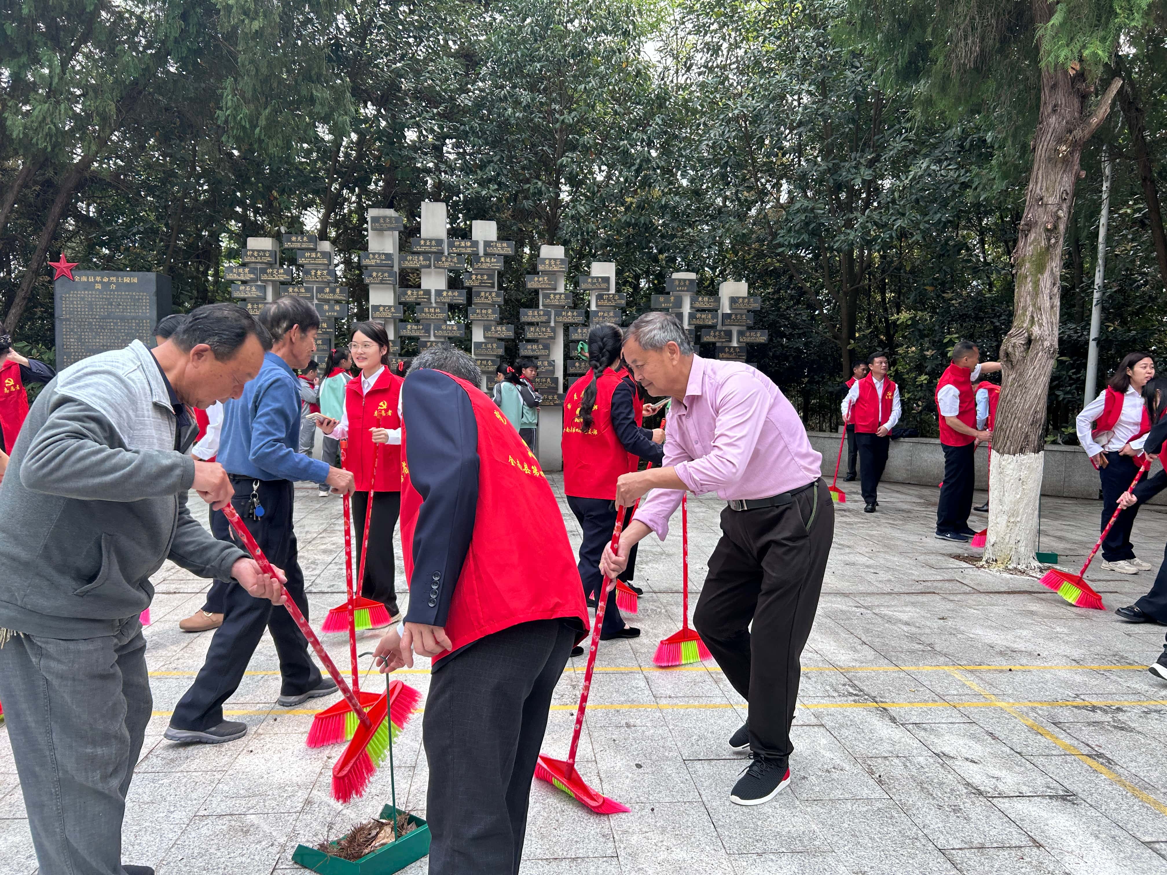 1774945494299636.jpg 微信图片_20260331150818_933_215.jpg