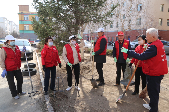 草原蓝哈达协会关工委：“银发践初心，志愿暖城郭”创城志愿服务活动照片3.jpg