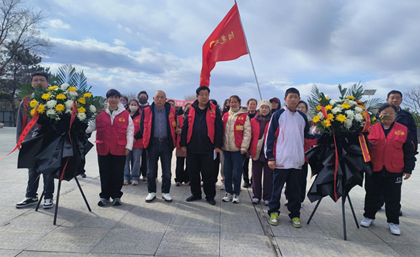 平庄城区街道星海社区关工委：缅怀革命先烈，弘扬民族精神“清明节活动照片2_副本.jpg