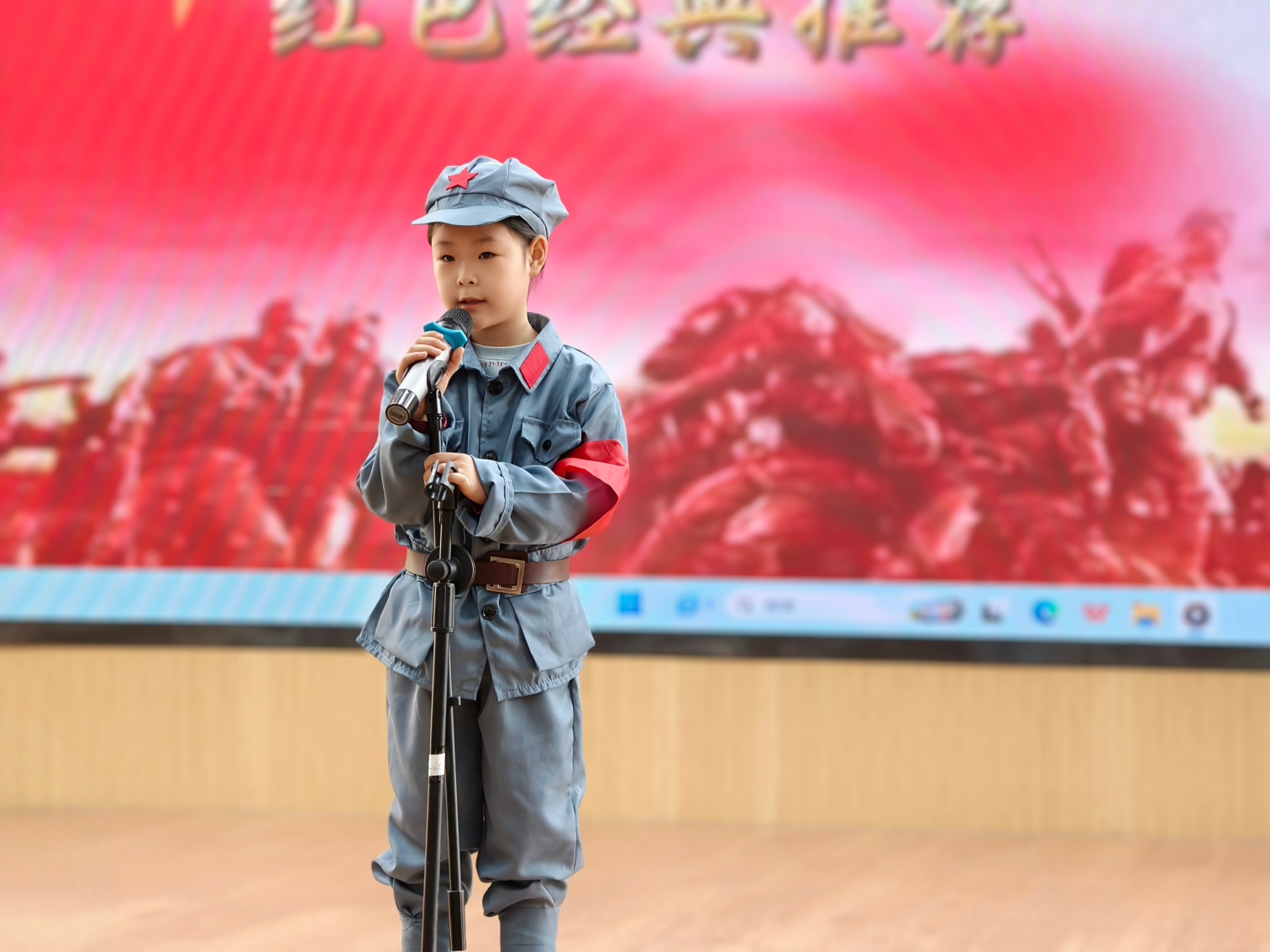 第五幼儿园讲述红色故事活动照片3_副本.jpg