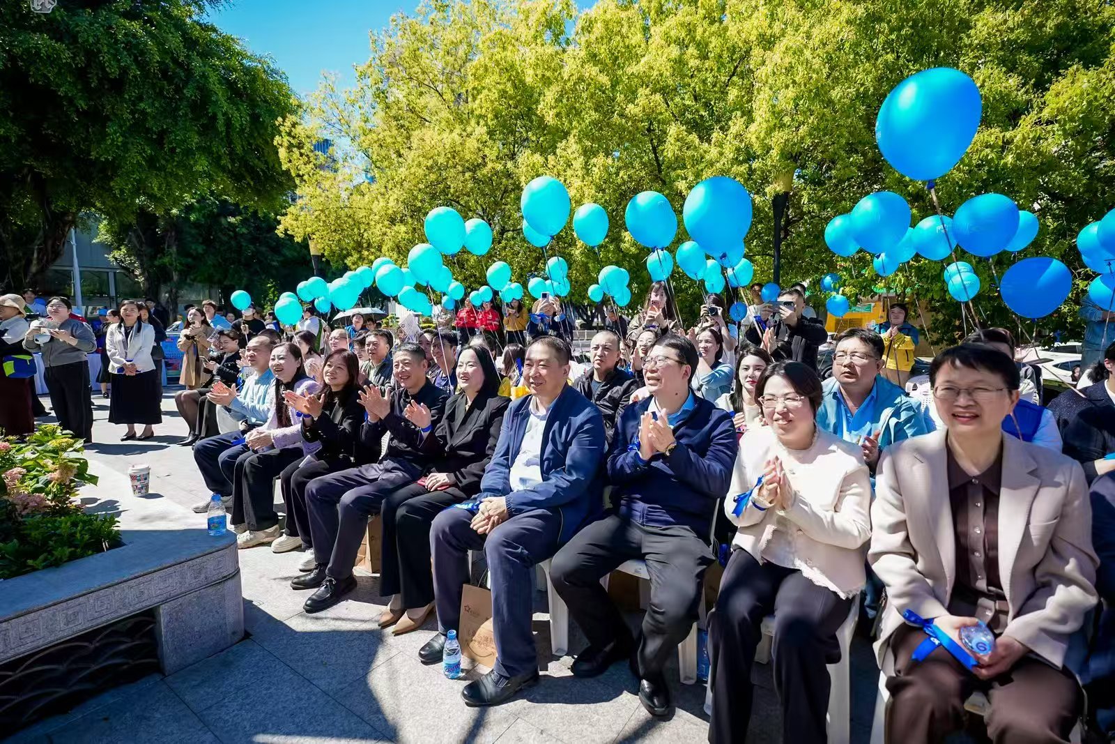 福州鼓楼举办第19个世界孤独症关注日公益活动.jpg