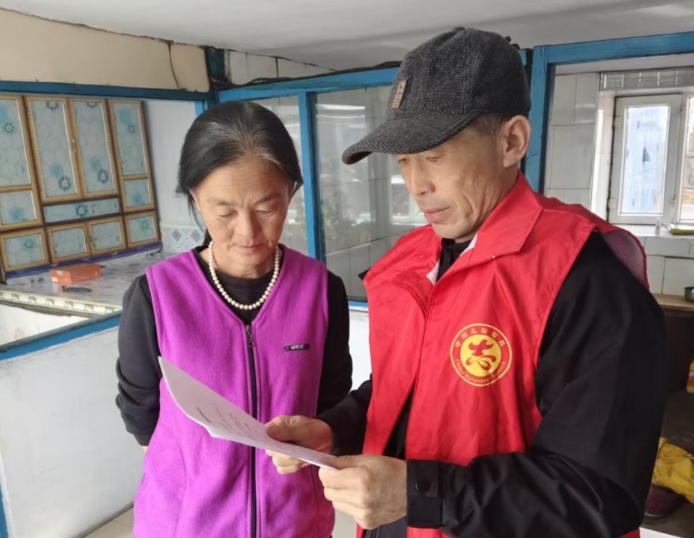 黑龙江省齐齐哈尔市拜泉县兴农镇关工委组织开展“扫黄打非”， 筑牢乡村文化安全防线活动.jpg