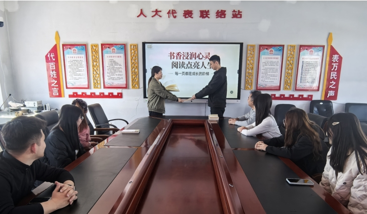黑龙江省齐齐哈尔市拜泉县新生乡关工委、新时代文明实践所联合开展“阅见山海 ‘泉’民阅读”主题活动3.jpg