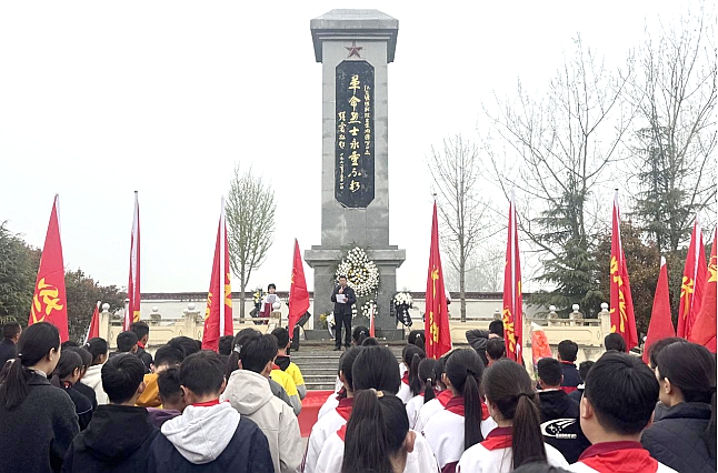 1778036227450716.jpg 下楼.jpg