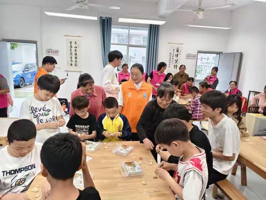 1779758726951607.jpg 老少同乐.jpg