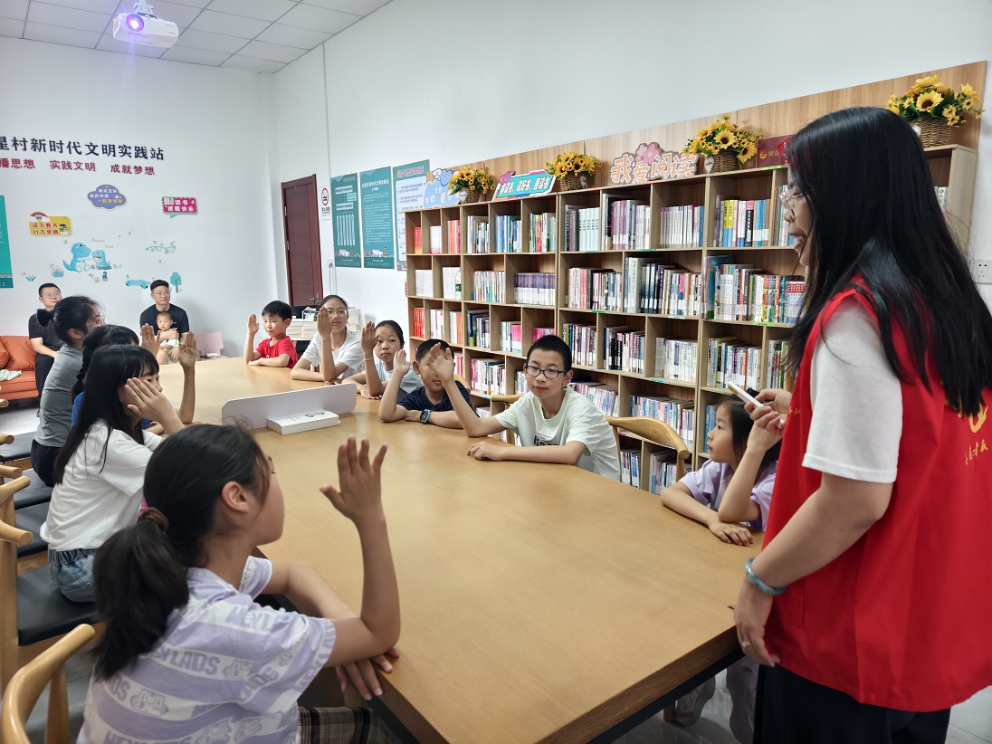 【震泽镇】金星村：让青少年在“震好学”微宣讲中读懂百年复兴路2.jpg
