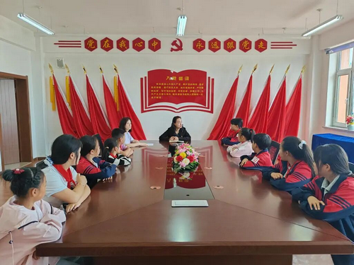 五林镇中心校我与书记校长面对面活动1_副本.png