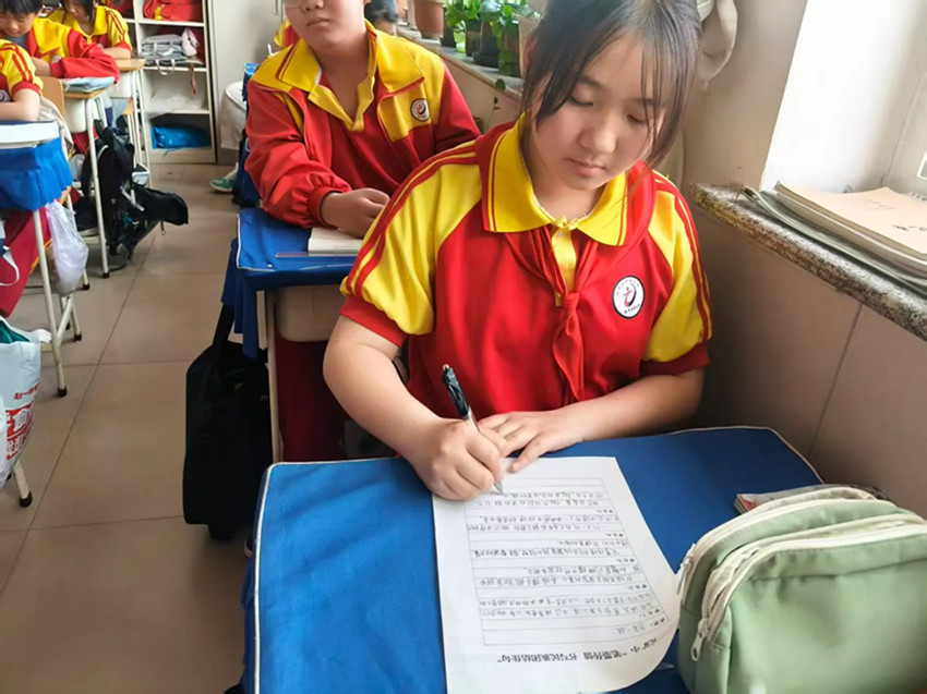 元矿小学“护航民族团结成长，厚植少年家国情怀”五月宣传月活动照片8_副本.jpg