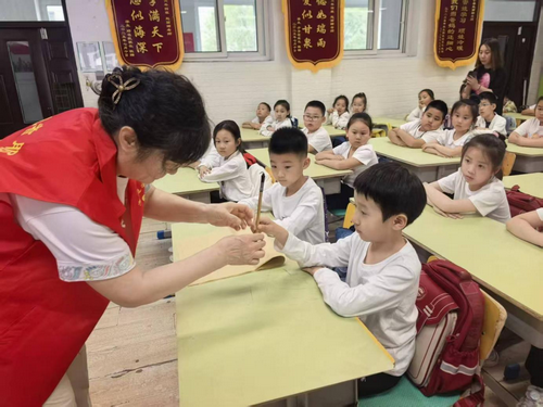 1780369260307648.png 富江社区开展庆六一主题活动2_副本.png