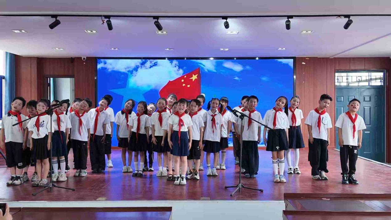 屏校演3.jpg