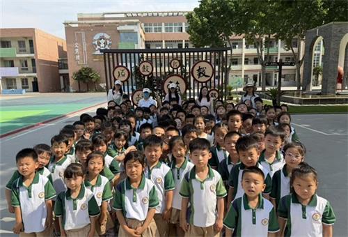 e0cf22f0f07af5fe38f9ceab61f9b957_看图王.jpg