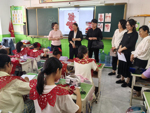 1780541596719554.png 阳明区政协深入基层学校开展调研工作1_副本.png