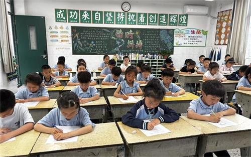 efe3e6e1e1e4eaa37d6bc9f891197b03_看图王.jpg