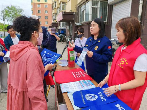 富江社区开展消防安全演练1_副本.png