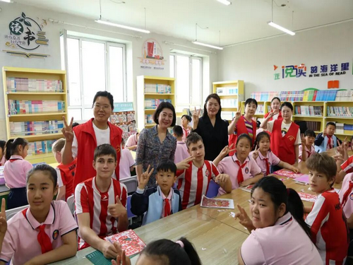 照庆小学中俄文化交流活动4_副本.png