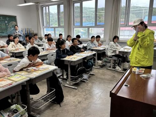 五林镇中学开展阅读实践活动1_副本.png