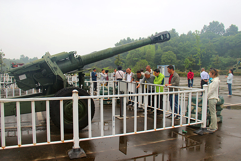 玄武区老年体协组织开展国防教育参观活动(2).jpg