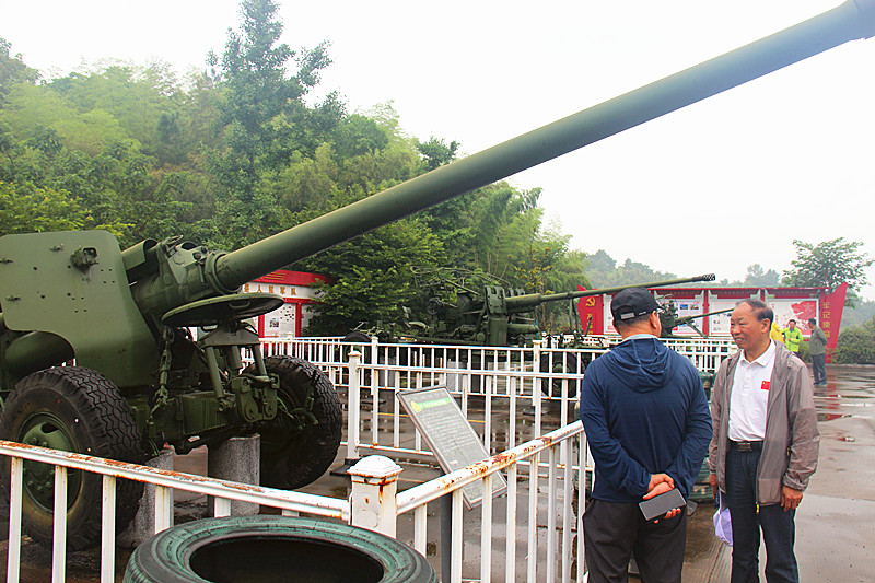 玄武区老年体协组织开展国防教育参观活动(4).jpg