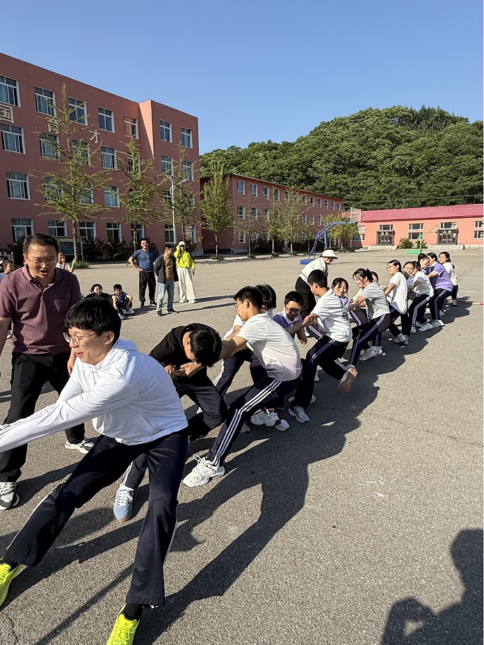 1781147768464675.jpg 岔校拔河1.jpg