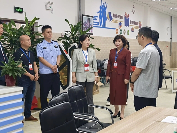中考巡考.jpg