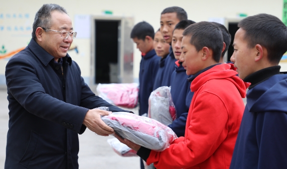 银发红心永远向着太阳
